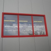"H" okno v PUR panelu (montáž bez klempířských prvků)